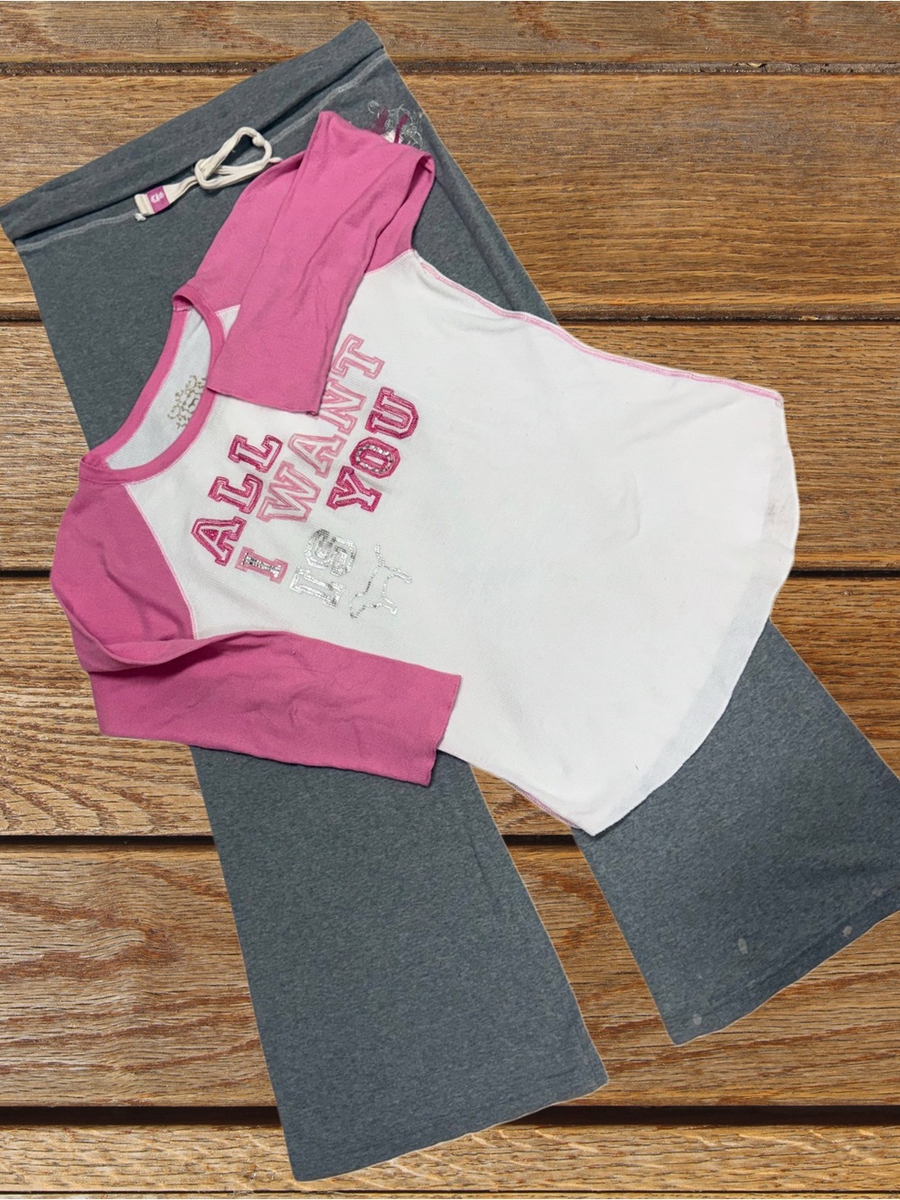 VICTORIA’S SECRET PINK gray Vintage Lounge set 2 piece,Pants, graphic top size L
